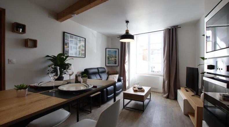 Apartamento Le Saint Pierre Quartier Historique D'Oloron Sainte Marie Exterior foto
